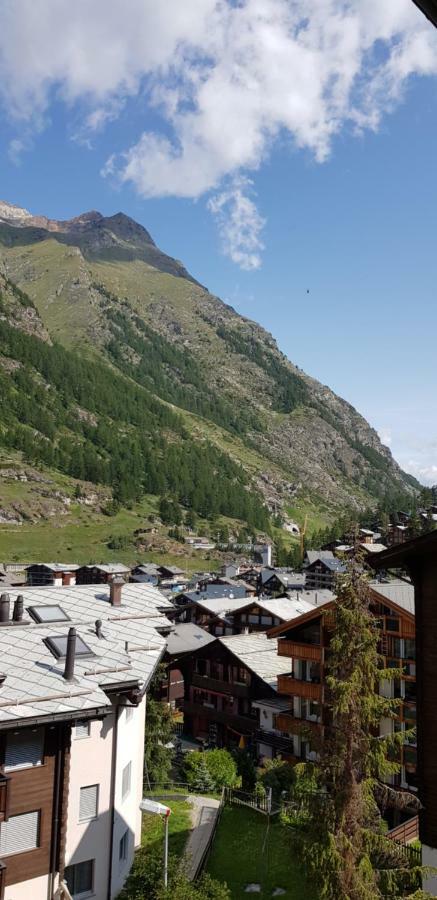 Haus Les Melezes C Apartment Zermatt Exterior foto